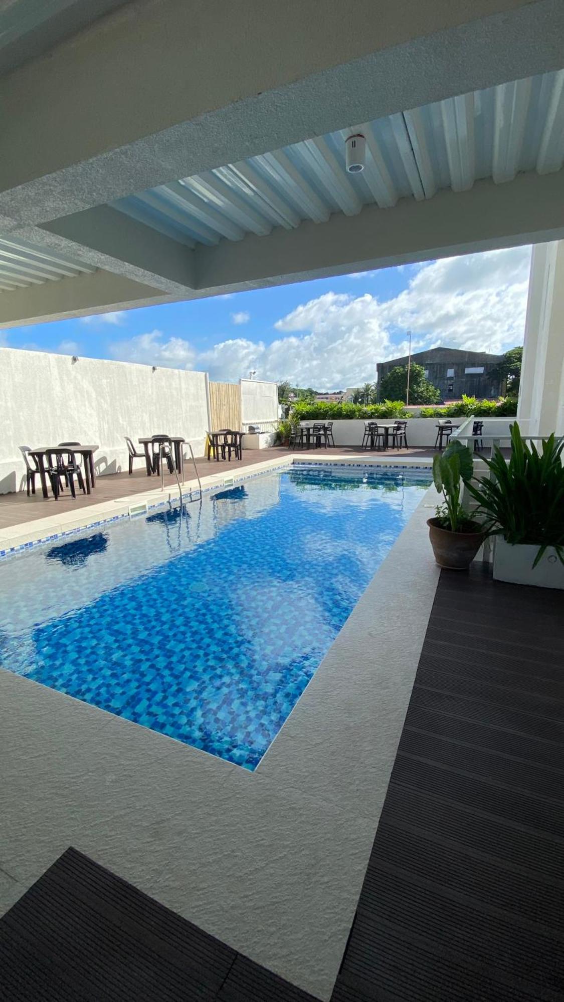 Rudolfo Suites Roxas City Exterior photo