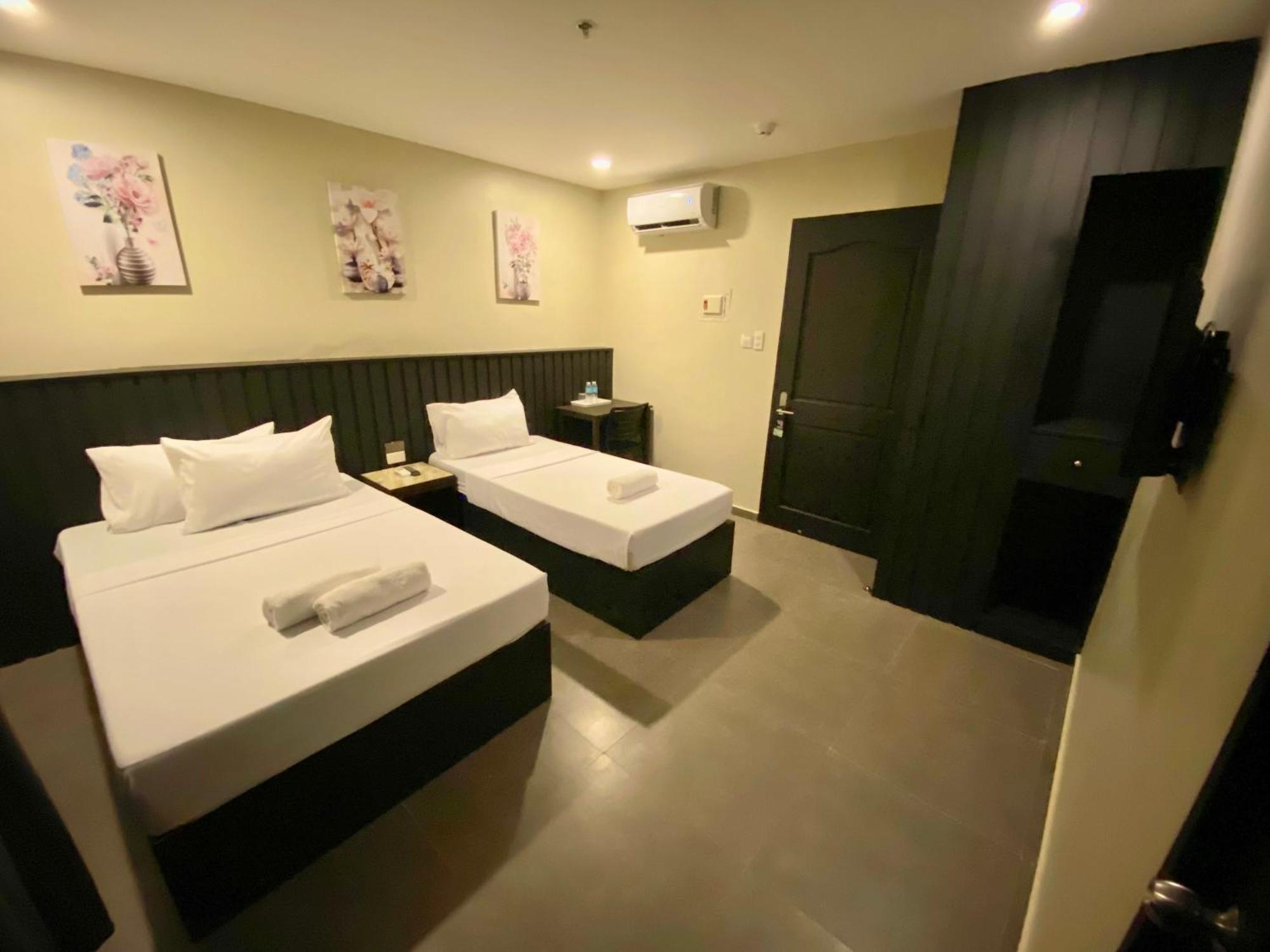 Rudolfo Suites Roxas City Exterior photo
